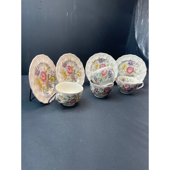 Set of Vintage Sheraton Tea Cups and Saucers by Johnson Brothers - Picture 2 of 9